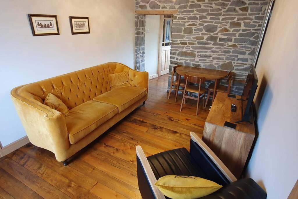 Ty Taf 2 Bed Cottage With Deck & Easy Transport Links 卡迪夫 外观 照片